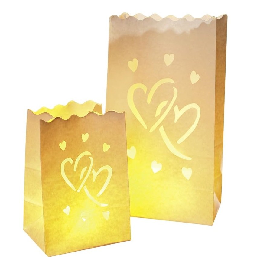 Popierinių žvakidžių rinkinys Jūsų šventėms. Žvakidės pagamintos iš specialaus nedegančio popieriaus. Galima naudoti tiek viduje, tiek lauke.